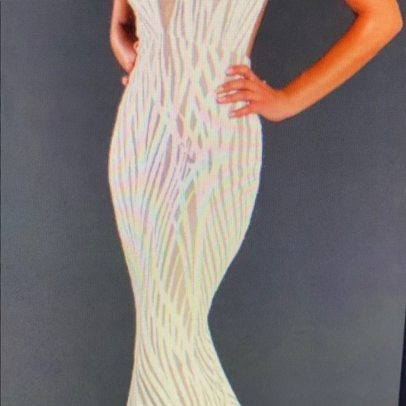 Jadore white gown - Picture 2 of 4